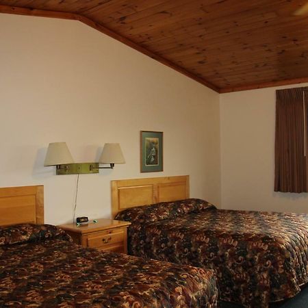 Superior Ridge Resort Motel Schroeder Екстер'єр фото