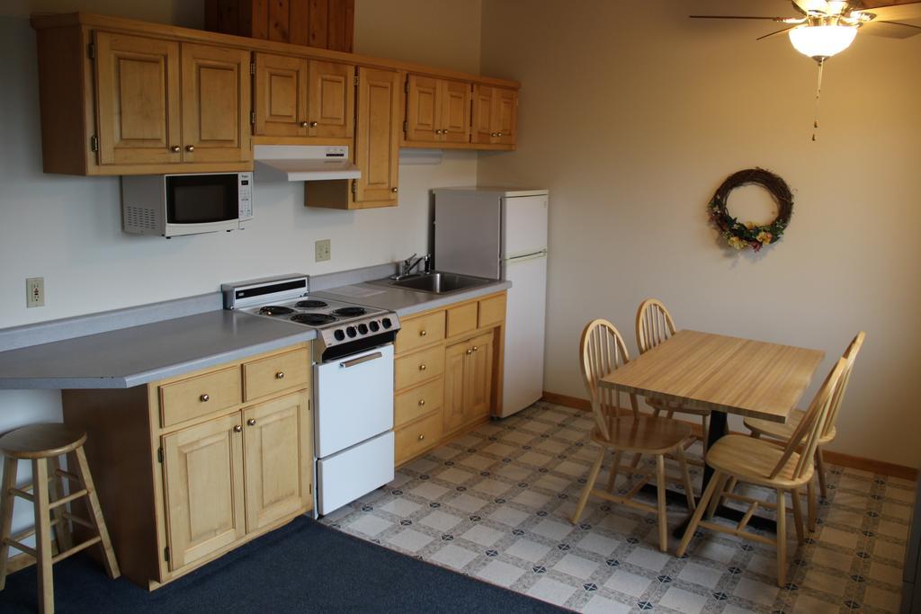 Superior Ridge Resort Motel Schroeder Екстер'єр фото