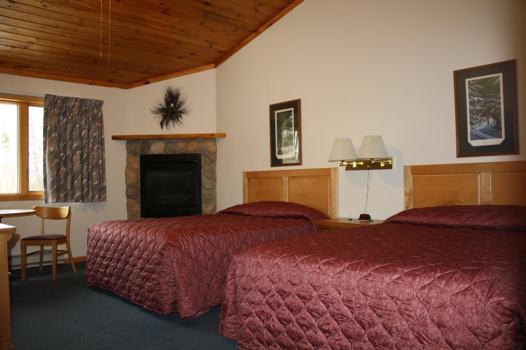Superior Ridge Resort Motel Schroeder Екстер'єр фото