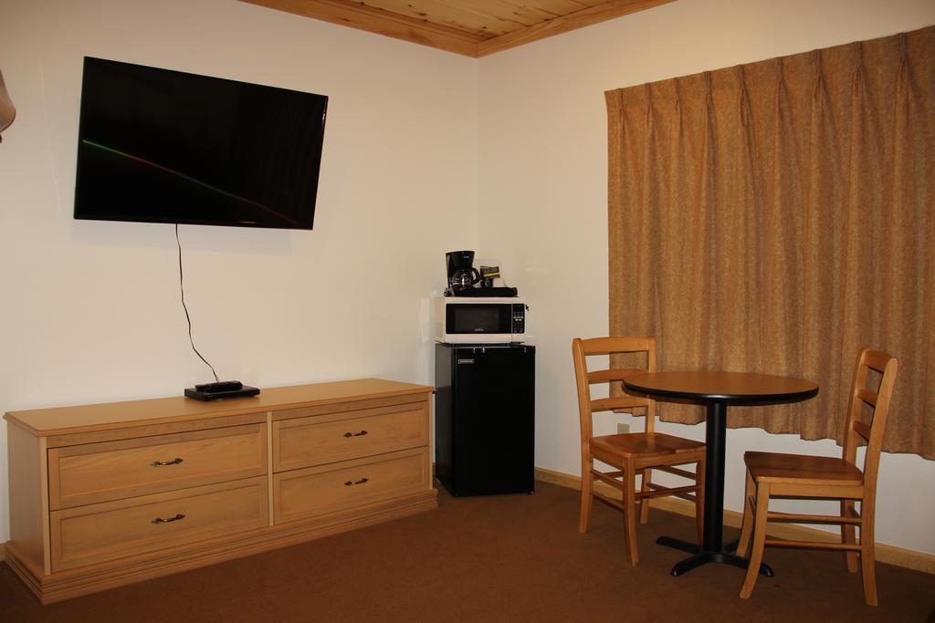 Superior Ridge Resort Motel Schroeder Екстер'єр фото