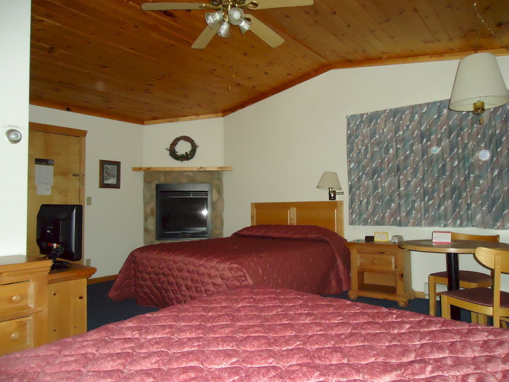 Superior Ridge Resort Motel Schroeder Екстер'єр фото