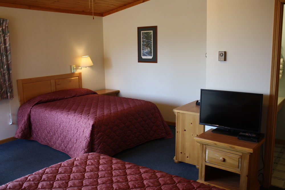 Superior Ridge Resort Motel Schroeder Екстер'єр фото