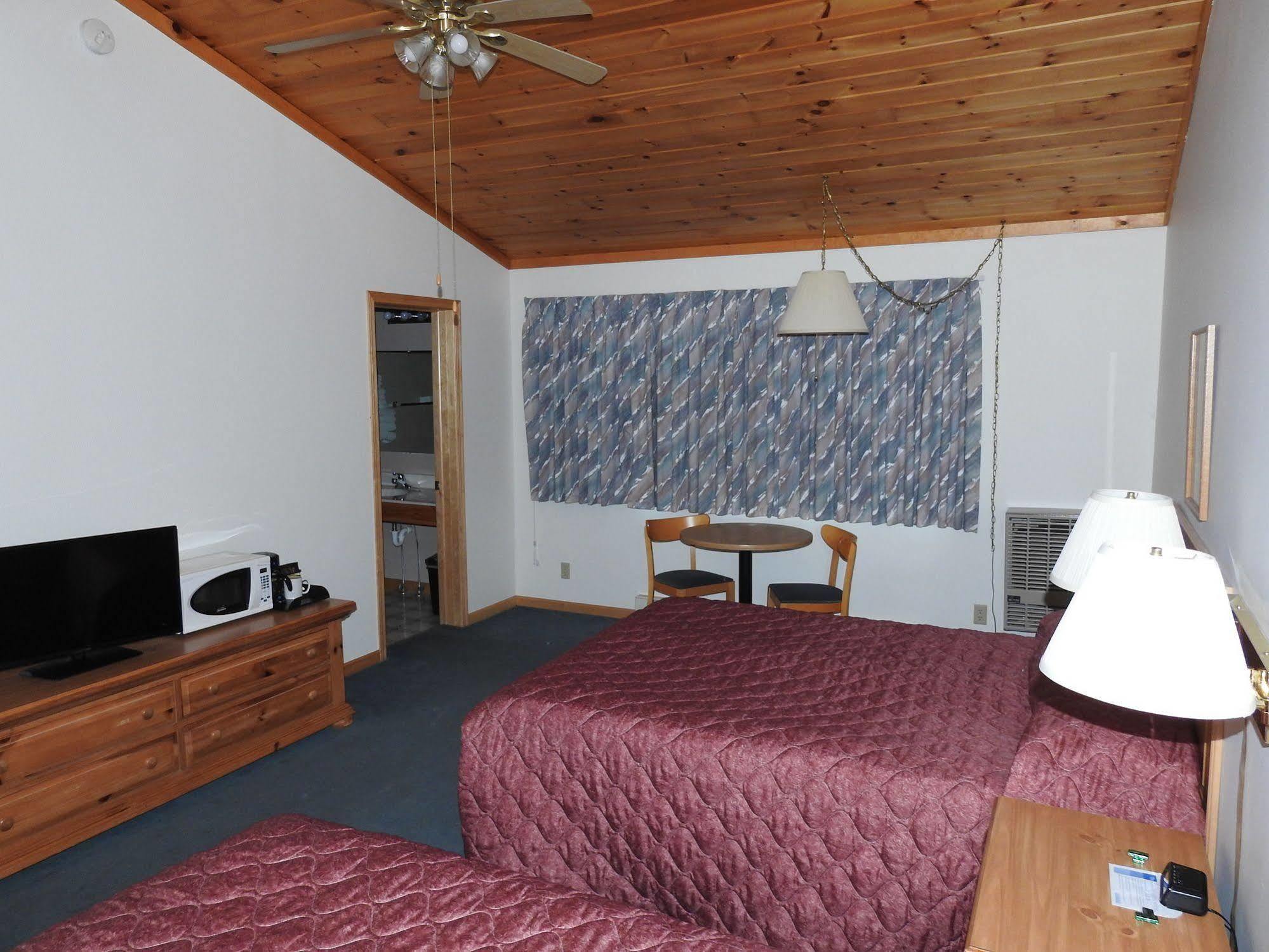 Superior Ridge Resort Motel Schroeder Екстер'єр фото