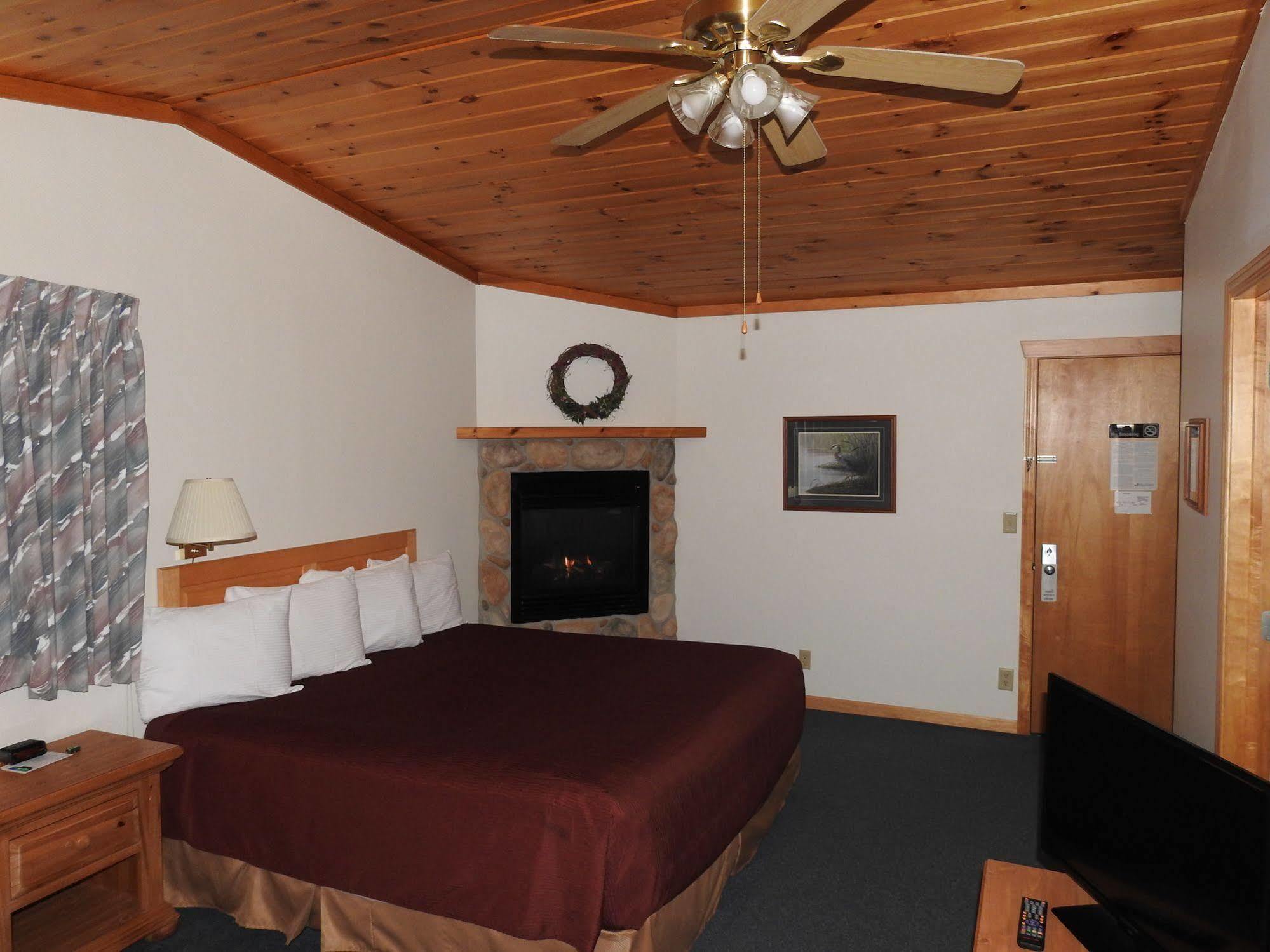 Superior Ridge Resort Motel Schroeder Екстер'єр фото