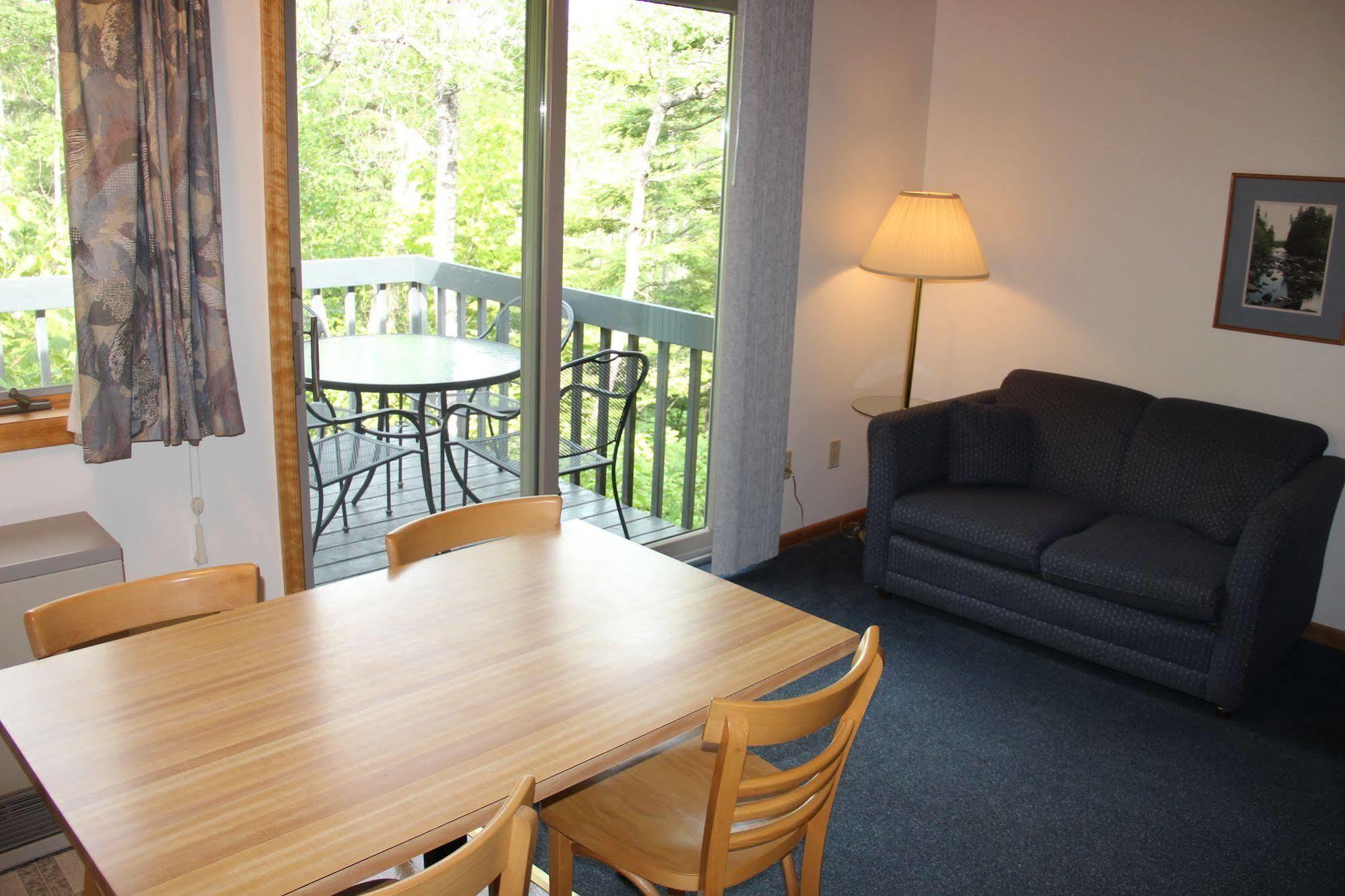 Superior Ridge Resort Motel Schroeder Екстер'єр фото