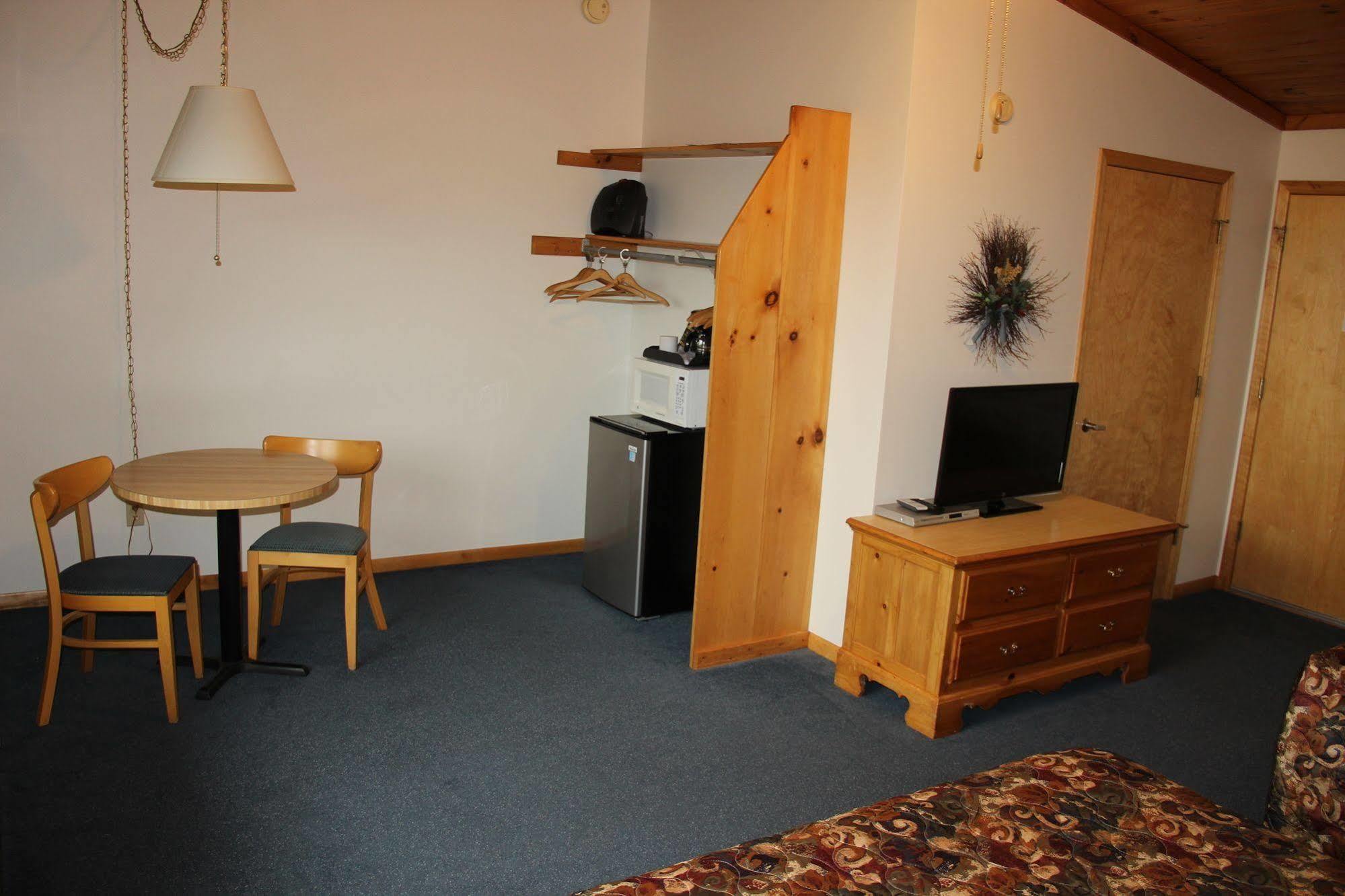 Superior Ridge Resort Motel Schroeder Екстер'єр фото