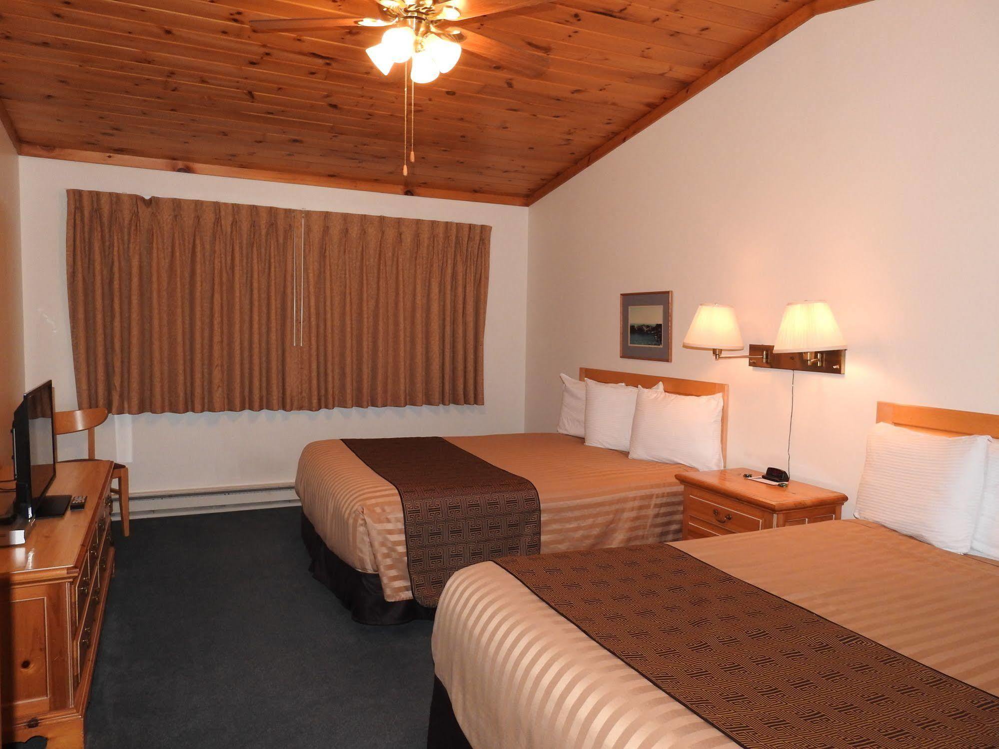 Superior Ridge Resort Motel Schroeder Екстер'єр фото