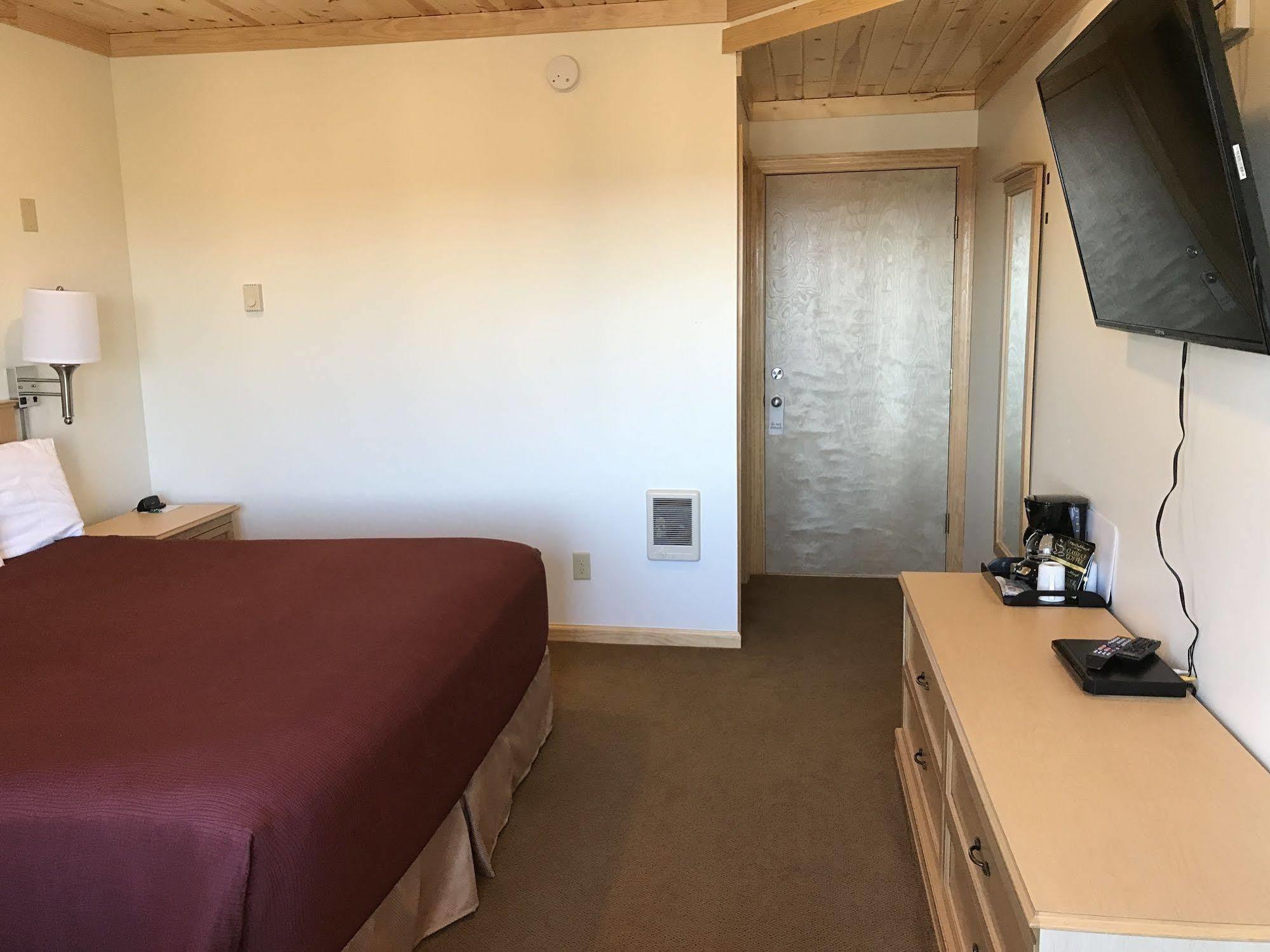 Superior Ridge Resort Motel Schroeder Екстер'єр фото