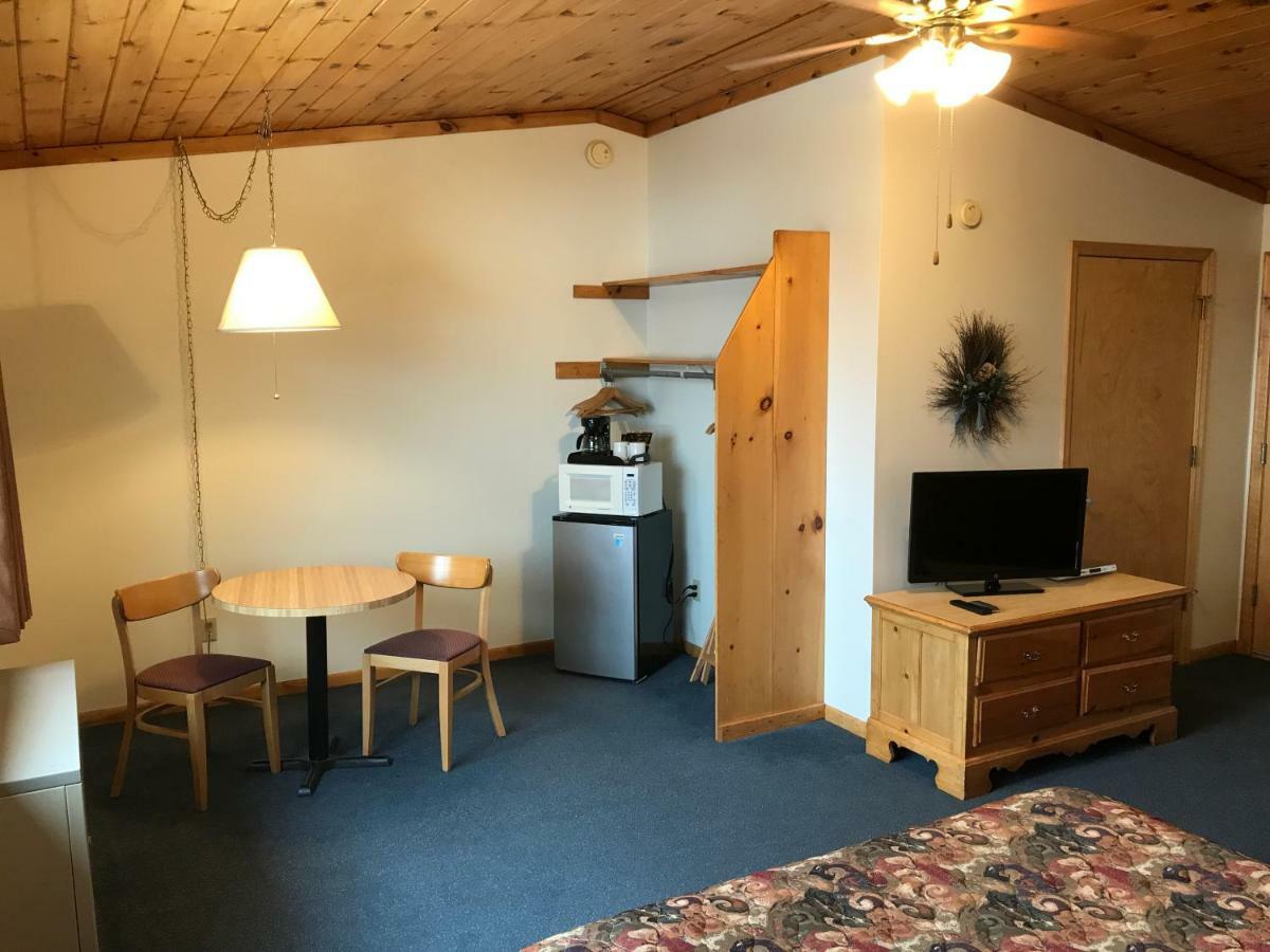 Superior Ridge Resort Motel Schroeder Екстер'єр фото